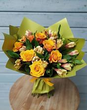 Букет цветов из:  Альстромерии и Розы в Армавире