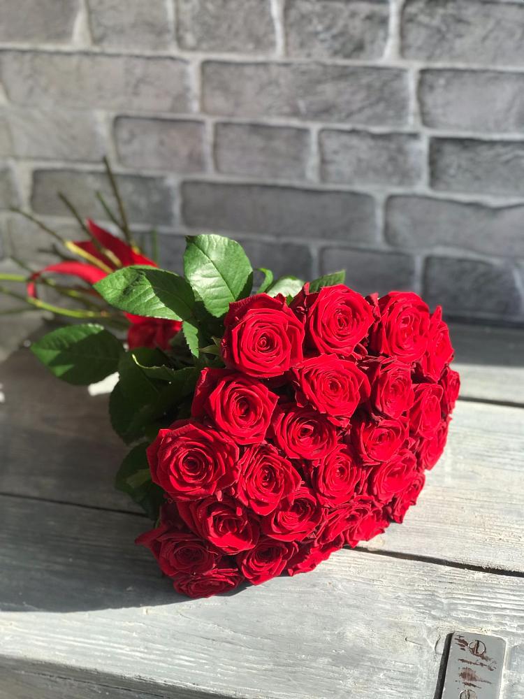 Букет Красные розы Фридом в Армавире