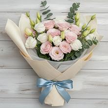 Букет цветов из:  Лизиантусы в Армавире