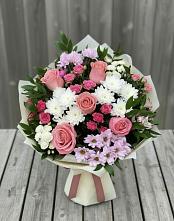 Букет цветов из:  Альстромерии, Гвоздики, Розы и Хризантемы в Армавире