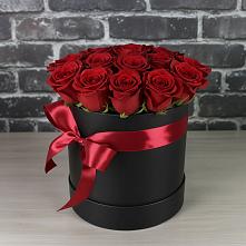 Цветочная композиция из Розы в шляпной коробке в Армавире