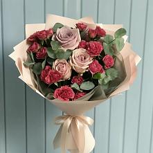Букет цветов из:  Гвоздики и Розы в Армавире