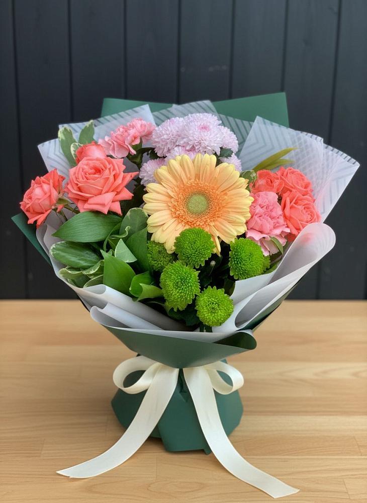 Букет цветов из: Гвоздики, Розы, Герберы и Хризантемы в Армавире