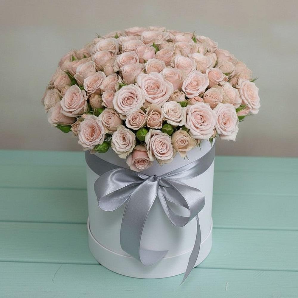 Цветочная композиция из Розы в шляпной коробке в Армавире